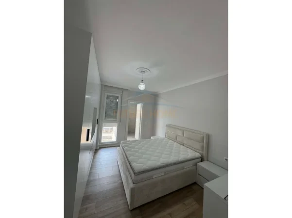 Tirane, jepet me Qera apartament 2+1, Unvers City, QTU, Kati 4, 108 m² , 500 €