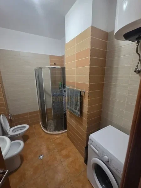 Tirane, shitet apartament 1+1 Kati 1, 77 m² 85.000 € (misto mame)