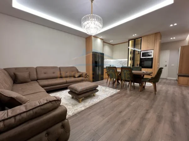 Tirane, shitet apartament 2+1+Aneks+Ballkon Kati 1, 96 m² 260.000 € (Ali Demi)