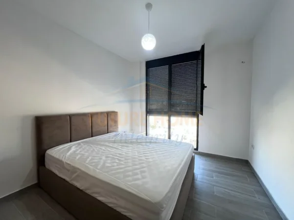 Tirane, jepet me qera apartament 3+1+Ballkon Kati 3, 115 m² 630 € (5 maji)