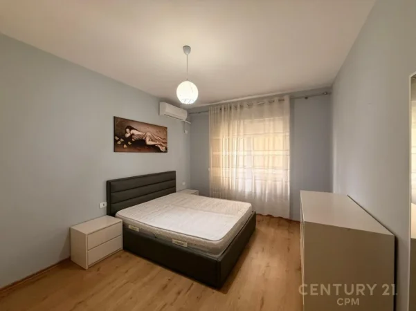 Tirane, shitet apartament 2+1+Ballkon Kati 3, 103 m² 285.000 € (Komuna e Parisit)