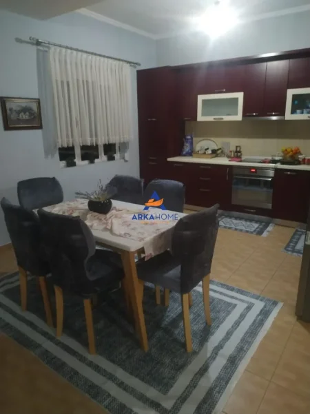 Tirane, shitet shtepi 2 Katshe Kati 2, 316 m² 220.000 € 
