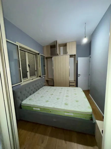 Tirane, jepet me qera apartament 2+1+Ballkon Kati 2, 65 m² 350 € (Selitë e Vogël (afër Pallatit me Shigjeta))