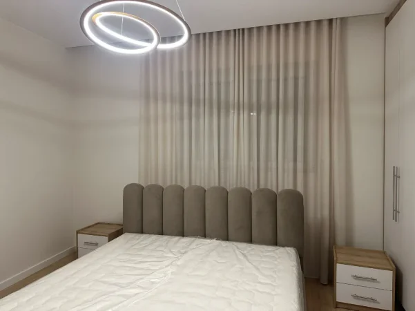 Tirane, jepet me qera shtepi private , 100 m² 1.500 € (Stacioni i Trenit)