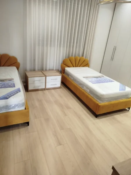 Tirane, jepet me qera shtepi private , 100 m² 1.500 € (Stacioni i Trenit)