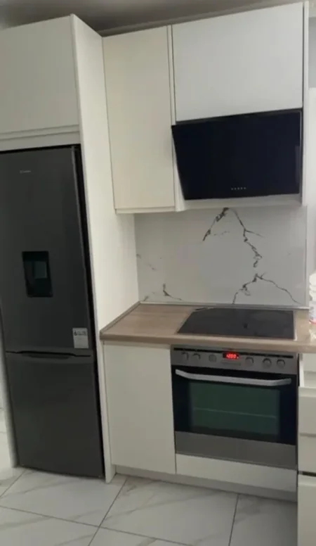 Tirane, shitet apartament 1+1 Kati 3, 90 m² 220.000 € (RRUGA E BARRIKADAVE)