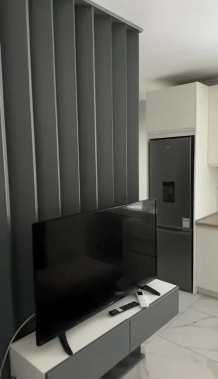 Tirane, shitet apartament 1+1 Kati 3, 90 m² 220.000 € (RRUGA E BARRIKADAVE)