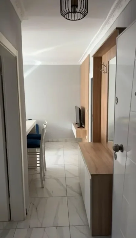 Tirane, shitet apartament 1+1 Kati 3, 90 m² 220.000 € (RRUGA E BARRIKADAVE)