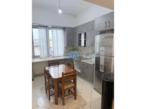 Durres, jepet me qera apartament 3+1 Kati 2, 100 m² 350 € 