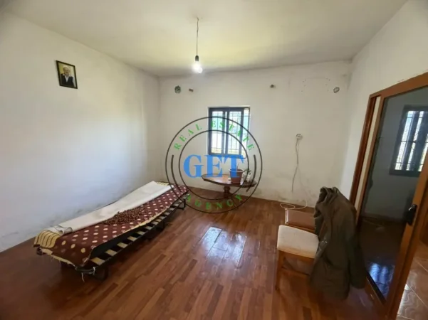 Durres, shitet shtepi 3+1+Aneks+Ballkon Kati 1, 95.000 € 