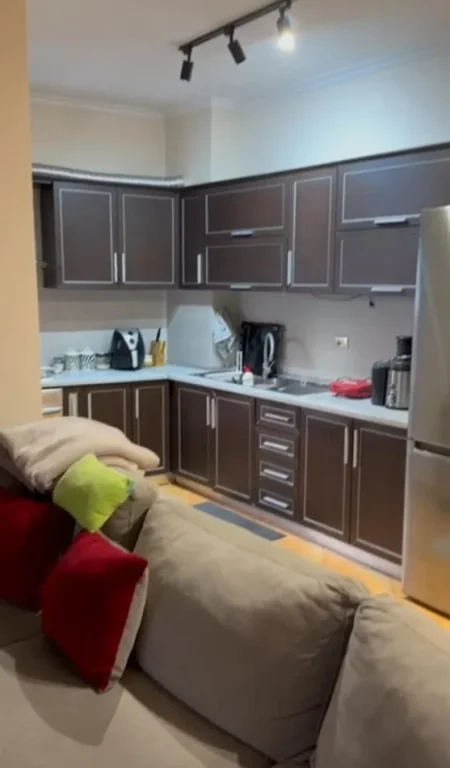 Tirane, shitet apartament 2+1+Ballkon Kati 4, 104 m² 195.000 € (Olia Rezidence,Rruga Jordan Misja)