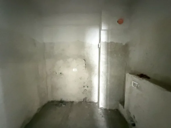 Tirane, shitet apartament 3+1+Aneks+Ballkon Kati 4, 143 m² 434.700 € 