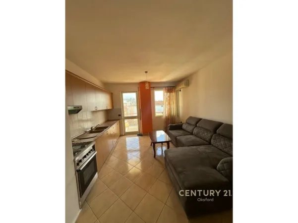 Durres, jepet me qera apartament 1+1 Kati 3, 74 m² 75.000 € (Golem)