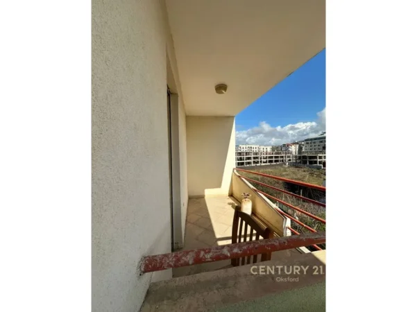 Durres, jepet me qera apartament 1+1 Kati 3, 74 m² 75.000 € (Golem)