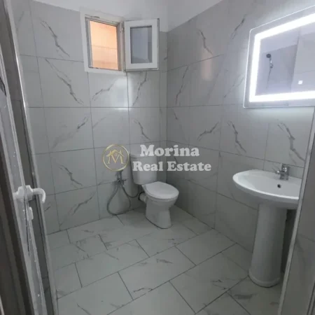 Tirane, jepet me qera shtepi 1+1 Kati 2, 65 m² 350 € (Rruga 7 Nëntori,Prane Top Channel)