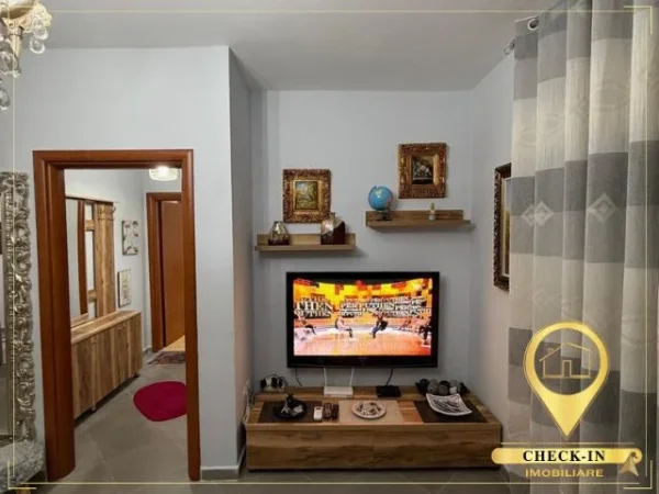 Tirane, jepet me qera apartament 1+1+Aneks+Ballkon Kati 2, 60 m² 450 € (Kompleksi Fratar)