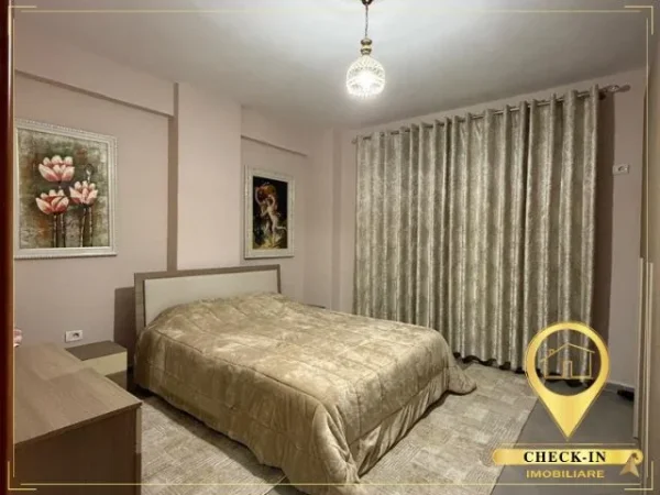 Tirane, jepet me qera apartament 1+1+Aneks+Ballkon Kati 2, 60 m² 450 € (Kompleksi Fratar)