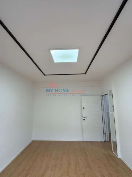 Tirane, jepet me qera zyre Kati 2, 50 m² 730 € (Rruga e Durresit)