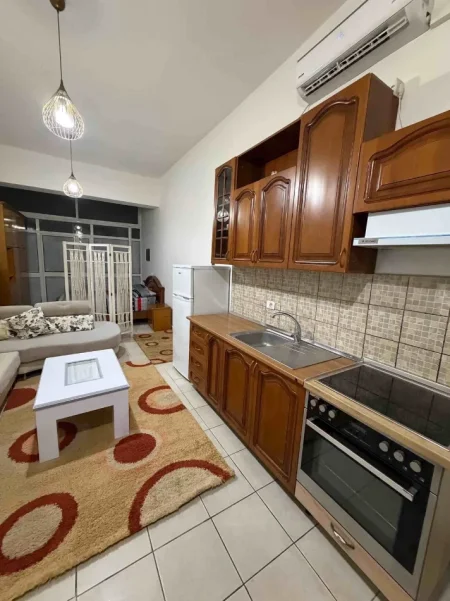 Tirane, jepet me qera garsonier Kati 0, 40 m² 350 € (Kullat e Arabit ,Don Bosko)