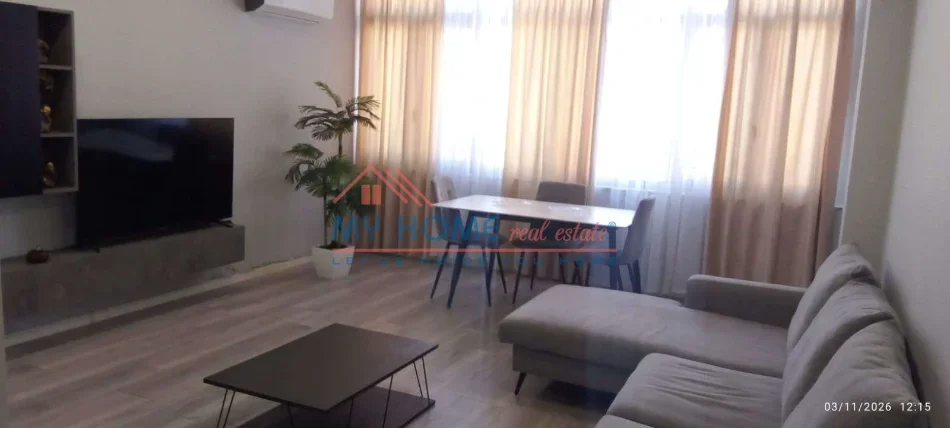 Tirane, shitet apartament 2+1+Ballkon Kati 5, 90 m² 269.000 € (Rruga Kongresi i Lushnjes)
