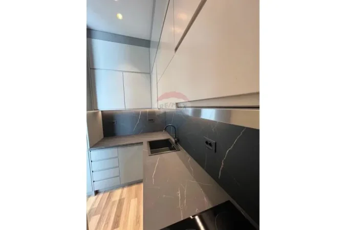 Tirane, jepet me qera apartament 1+1+Ballkon Kati 3, 70 m² 1.300 € (Air Albania)