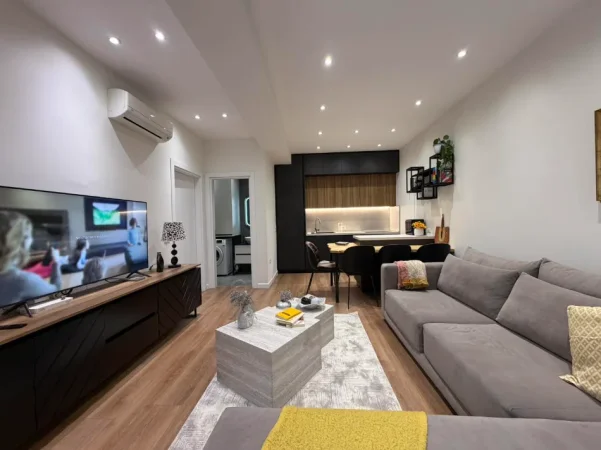 Tirane, jepet me qera apartament 1+1+Aneks+Ballkon Kati 0, 80 m² 700 € (Rezidenca Kodra e Diellit)