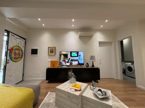 Tirane, jepet me qera apartament 1+1+Aneks+Ballkon Kati 0, 80 m² 700 € (Rezidenca Kodra e Diellit)