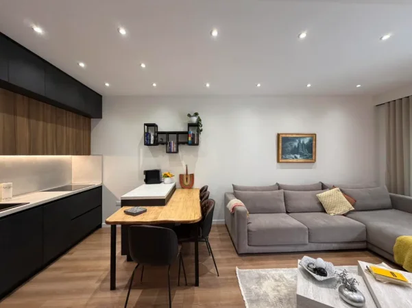 Tirane, jepet me qera apartament 1+1+Aneks+Ballkon Kati 0, 80 m² 700 € (Rezidenca Kodra e Diellit)