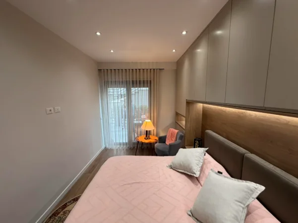 Tirane, jepet me qera apartament 1+1+Aneks+Ballkon Kati 0, 80 m² 700 € (Rezidenca Kodra e Diellit)