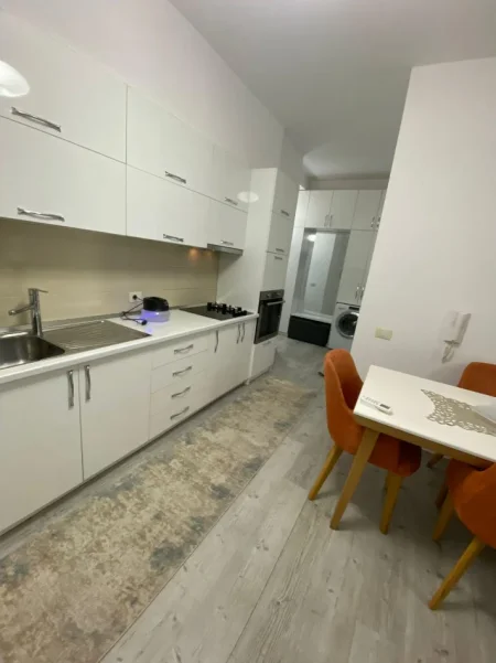 Tirane, jepet me qera apartament 2+1 Kati 4, 87 m² 750 € 