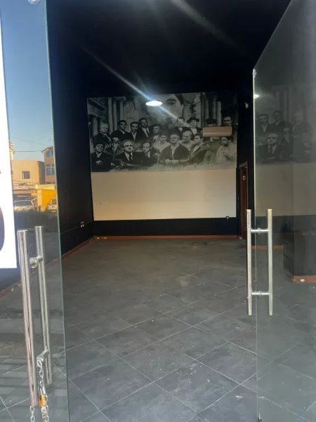 Durres, jepet me qera ambjent biznesi Kati 0, 200 m² 700 € (Qendra Tregtare Galaktik)