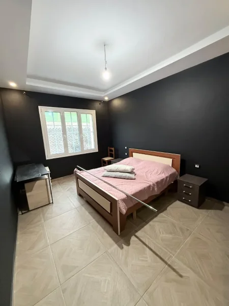 Durres, jepet me qera apartament 3+1 Kati 2, 100 m² 350 € (Shkozet)