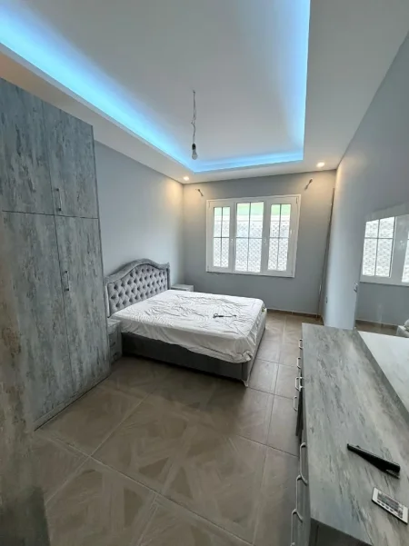 Durres, jepet me qera apartament 3+1 Kati 2, 100 m² 350 € (Shkozet)