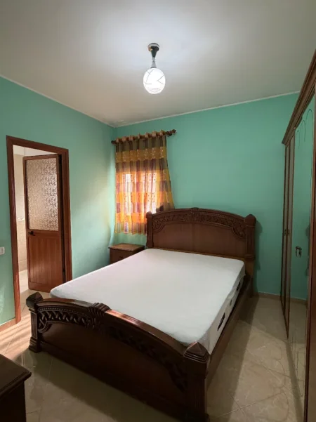 Tirane, jepet me qera apartament 2+1 Kati 3, 80 m² 45.000 € (Rruga Tom Plezha)