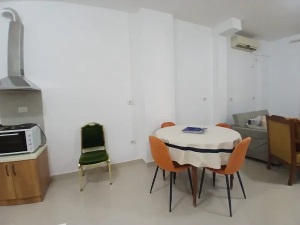 Tirane, jepet me qera apartament 1+1 Kati 1, 70 m² 480 € 