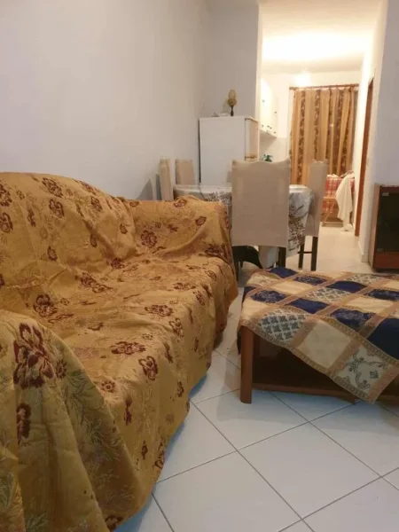 Tirane, jepet me qera apartament 2+1 Kati 5, 85 m² 400 € 