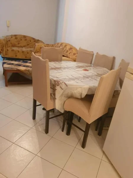 Tirane, jepet me qera apartament 2+1 Kati 5, 85 m² 400 € 