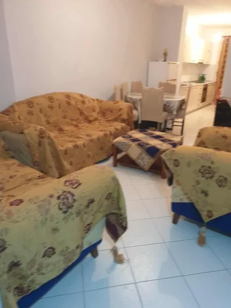 Tirane, jepet me qera apartament 2+1 Kati 5, 85 m² 400 € 