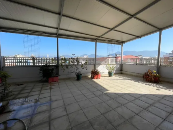 Tirane, shitet apartament 2+1 Kati 8, 145 m² 164.000 € (Yzberisht)