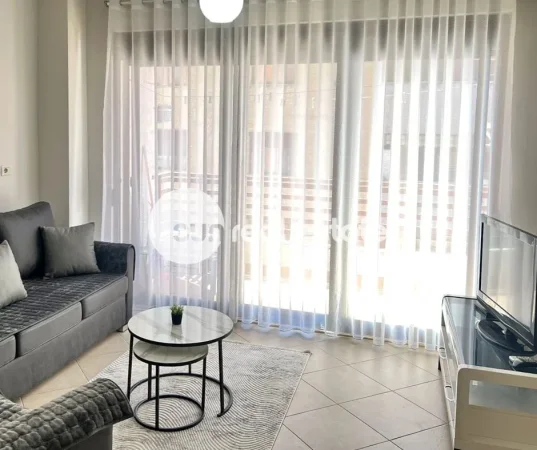 Shkoder, jepet me qera apartament 1+1+Ballkon Kati 5, 64 m² (PARRUCE)