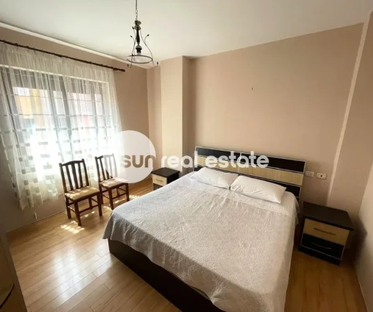 Shkoder, jepet me qera apartament 1+1+Ballkon Kati 5, 64 m² (PARRUCE)