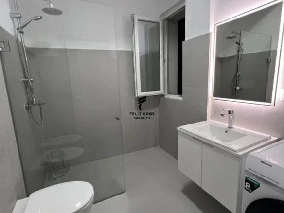Tirane, jepet me qera apartament 2+1 Kati 9, 100 m² 600 € (ISH FUSHA E AVIACIONIT)