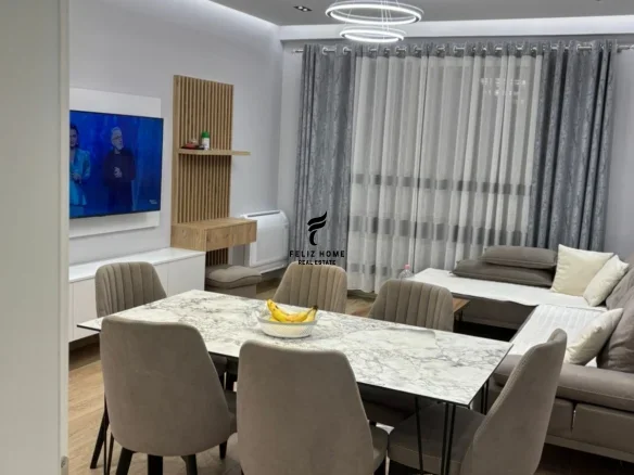 Tirane, jepet me qera apartament 2+1 Kati 9, 92 m² 700 € (ISH FUSHA E AVIACIONIT)