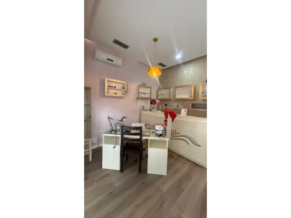 Durres, jepet me qera ambjent biznesi Kati 1, 60 m² 500 € 