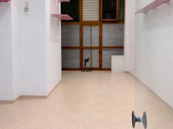 Tirane, jepet me qera dyqan Kati 0, 80 m² 800 € (RRUGA E KAVAJES)