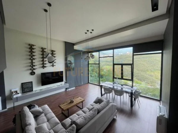 Tirane, jepet me qera apartament duplex Dublex , 115 m² 750 € (Fresk)