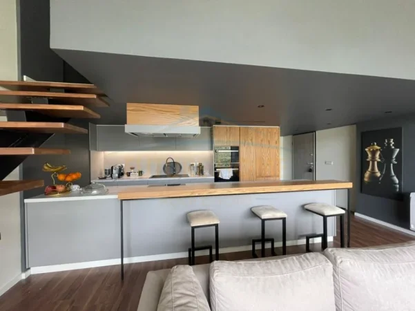 Tirane, jepet me qera apartament duplex Dublex , 115 m² 750 € (Fresk)