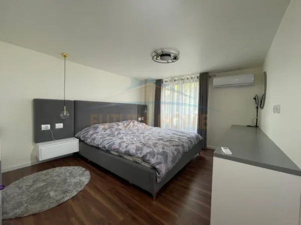 Tirane, jepet me qera apartament duplex Dublex , 115 m² 750 € (Fresk)