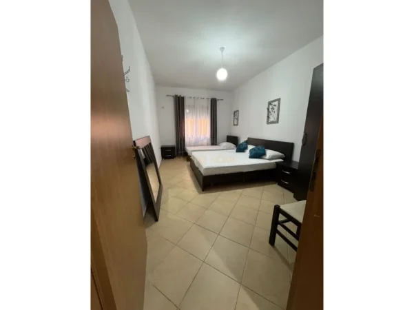 Vlore, shitet apartament 1+1 Kati 3, 81 m² 150.000 € (Rruga Petro Marko, Vlorë)