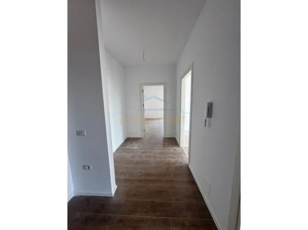 Tirane, shitet apartament 2+1 Kati 8, 101 m² 246.000 € (ASL 2)